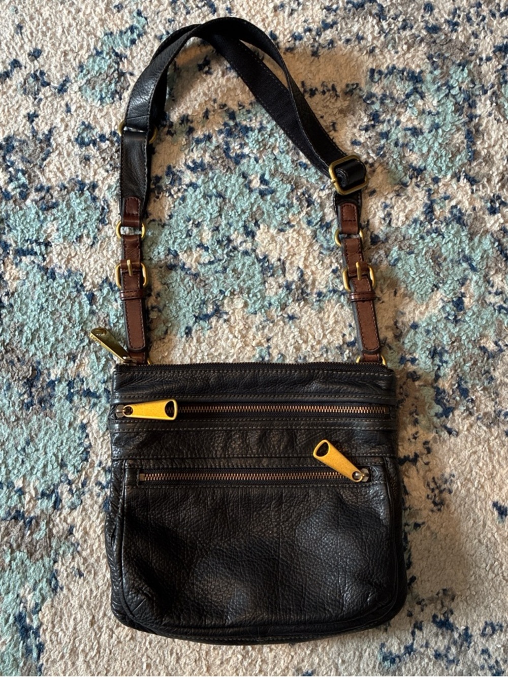 Fossil Explorer vintage Black Pebbled Leather Messenger Crossbody Bag
